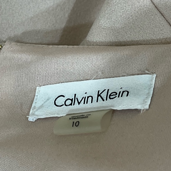 Calvin Klein Blush Bell Sleeve Dress Size 10⭐️Host Pick⭐️‼️ - Picture 7 of 7